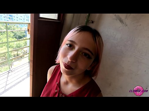 ❤️ Študentka zmyselne fajčí cudzinca vo vnútrozemí - strieka mu na tvár ❌ Šukanie na sk.zoomporno.ru ️❤